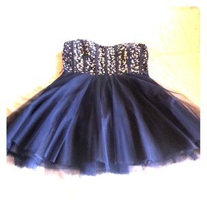 Glittery prom/formal dress ✨